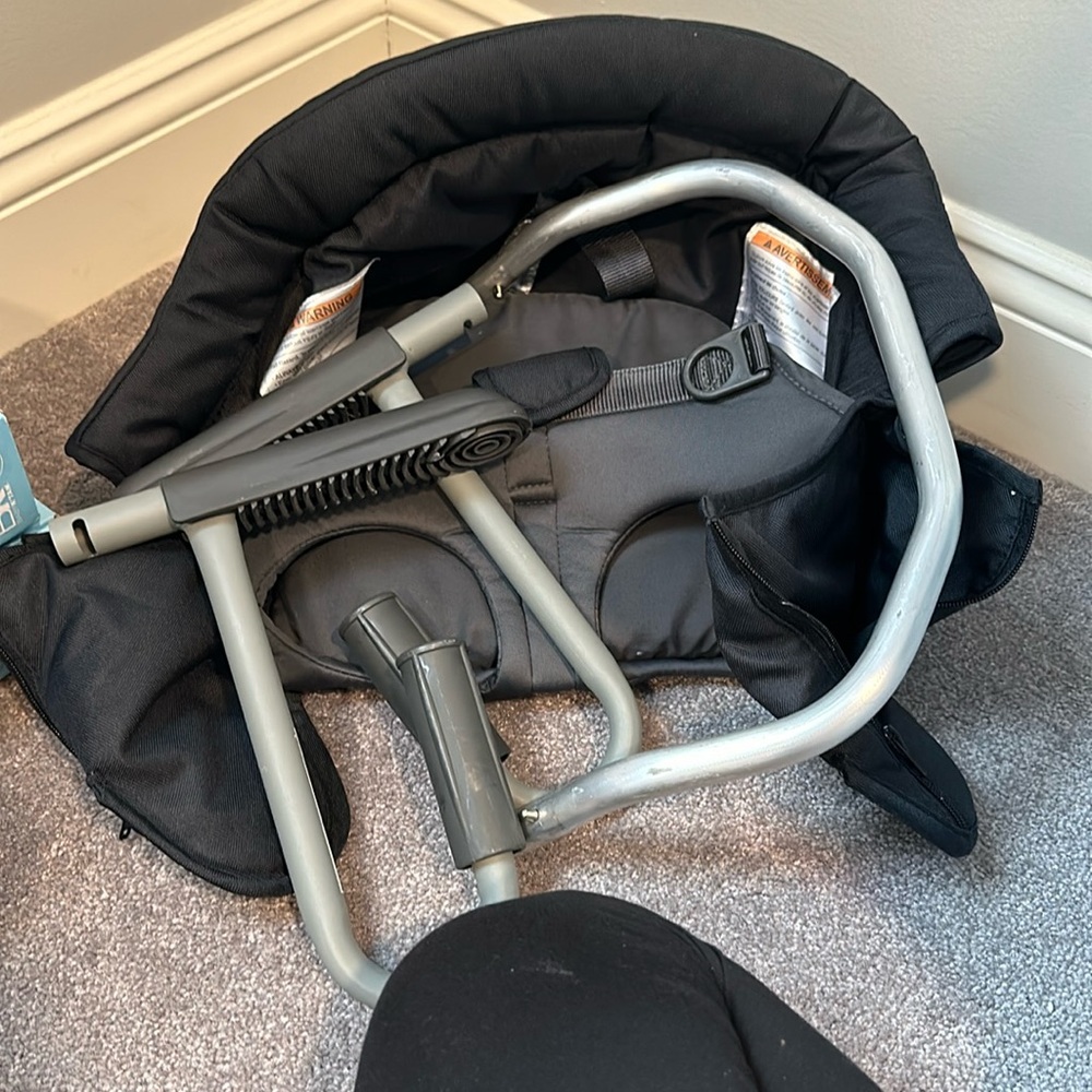 Inglesina countertop high chair